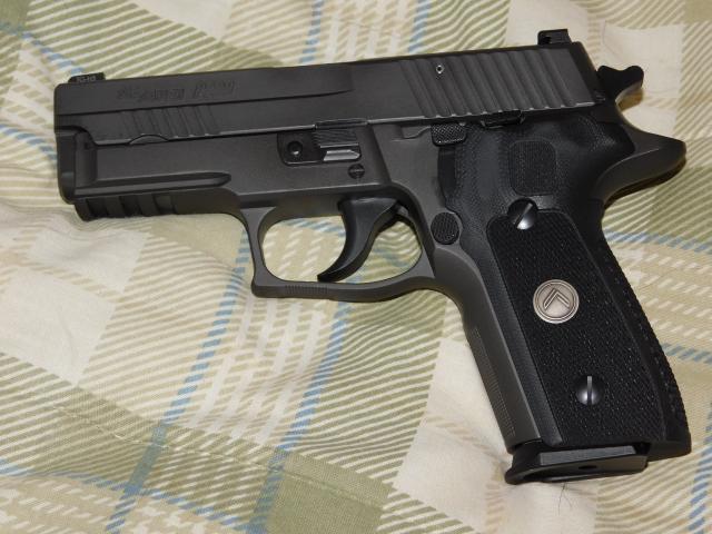 Sig Sauer p229 Legion